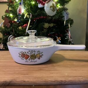 Vintage Corningware Spice if Life P-81-B lidded skillet